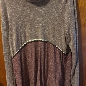 Maurices Two-Tone Brown Long Sleeve Top